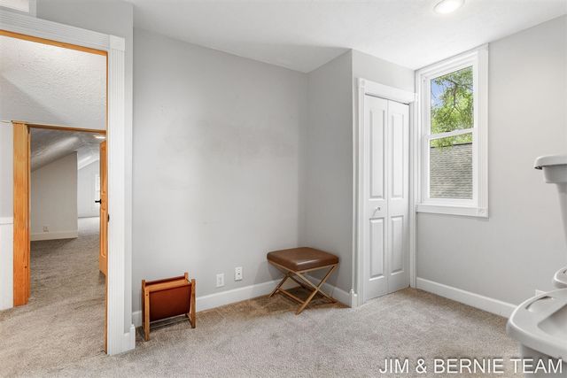 124 E 17th Street, Holland, MI 49423