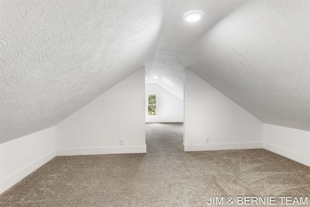124 E 17th Street, Holland, MI 49423