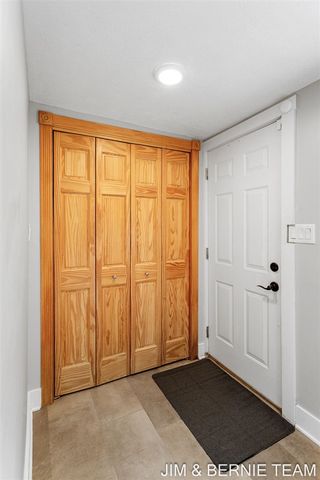 124 E 17th Street, Holland, MI 49423