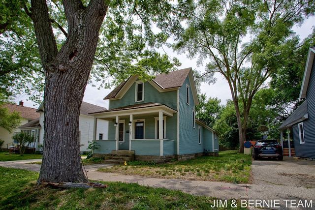 124 E 17th Street, Holland, MI 49423