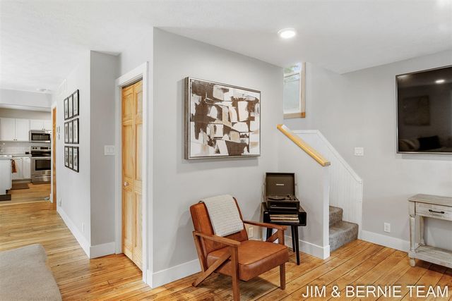 124 E 17th Street, Holland, MI 49423