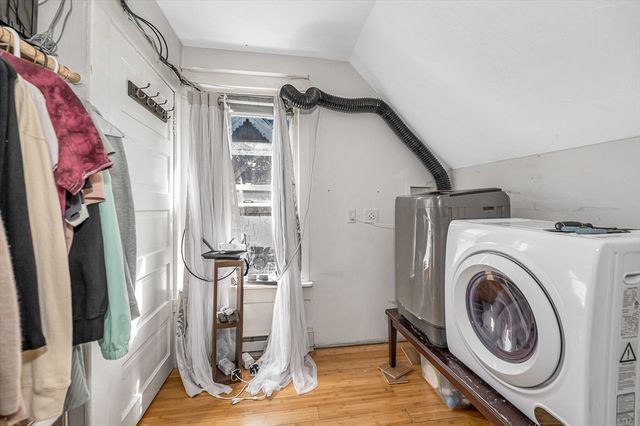 2 Lakeview Ave, Sterling, MA 01564