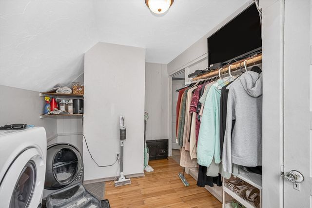 2 Lakeview Ave, Sterling, MA 01564