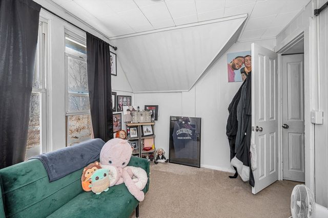 2 Lakeview Ave, Sterling, MA 01564