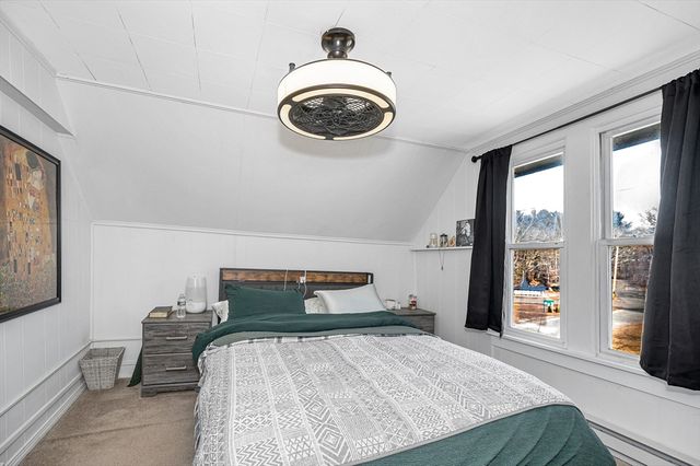 2 Lakeview Ave, Sterling, MA 01564