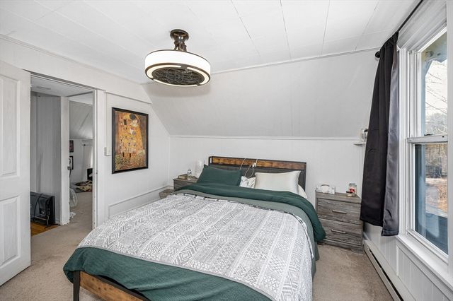 2 Lakeview Ave, Sterling, MA 01564