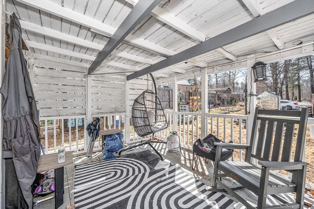 2 Lakeview Ave, Sterling, MA 01564