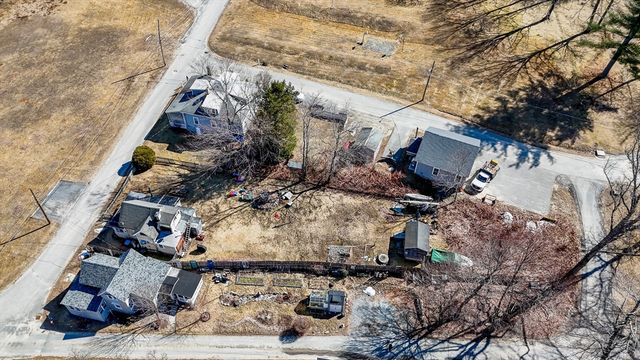 2 Lakeview Ave, Sterling, MA 01564