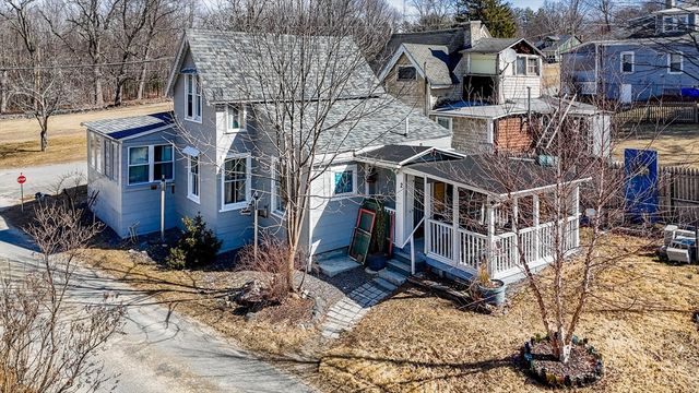 2 Lakeview Ave, Sterling, MA 01564