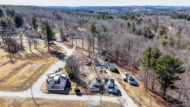 2 Lakeview Ave, Sterling, MA 01564