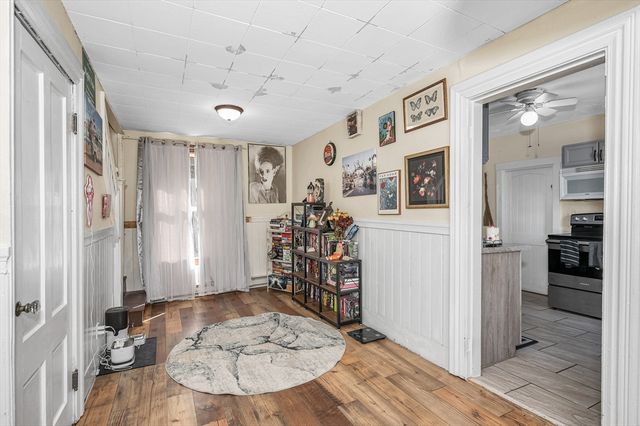 2 Lakeview Ave, Sterling, MA 01564