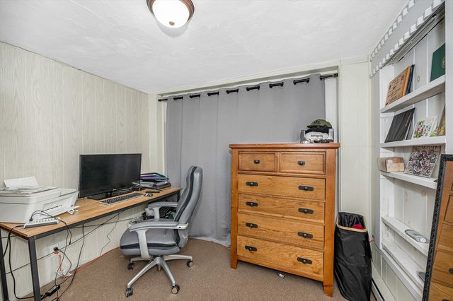 2 Lakeview Ave, Sterling, MA 01564