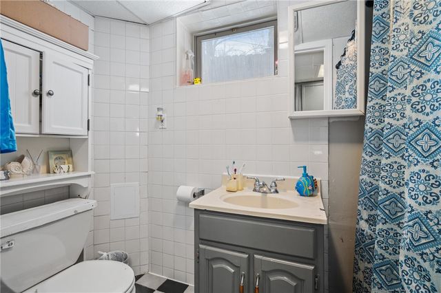 238 Shadyhill Rd, Pittsburgh, PA 15205