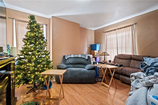 238 Shadyhill Rd, Pittsburgh, PA 15205