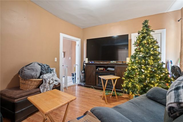 238 Shadyhill Rd, Pittsburgh, PA 15205