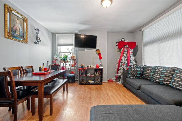 238 Shadyhill Rd, Pittsburgh, PA 15205