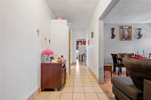 238 Shadyhill Rd, Pittsburgh, PA 15205