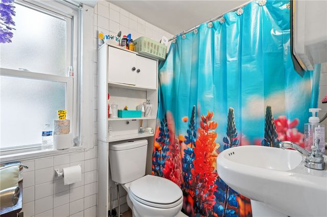 238 Shadyhill Rd, Pittsburgh, PA 15205