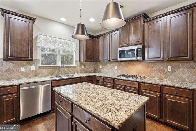 12090 Centerra Drive, Hampton, GA 30228