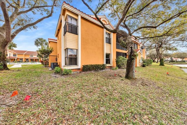 3814 Coral Tree Cir 3814, Coconut Creek, FL 33073