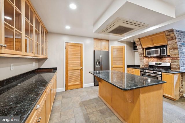 1225 30TH ST NW, Washington, DC 20007