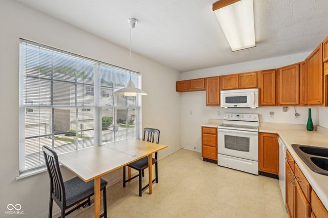 3052 Skylar Lane, Indianapolis, IN 46208