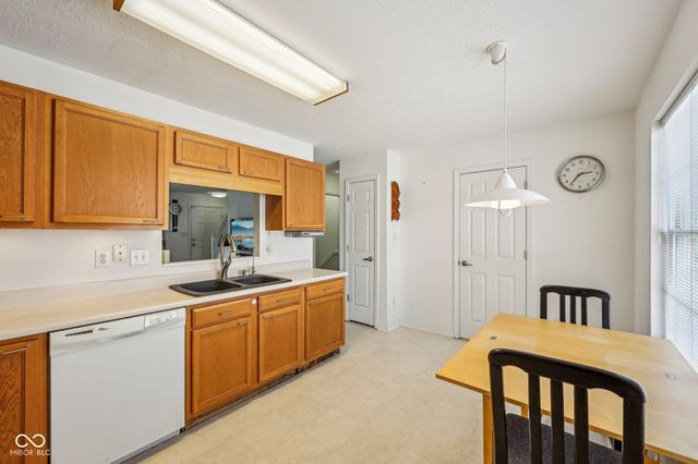 3052 Skylar Lane, Indianapolis, IN 46208