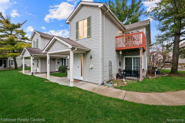 924 Saybrook Drive, Waterford, MI 48327