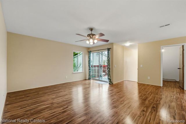 924 Saybrook Drive, Waterford, MI 48327