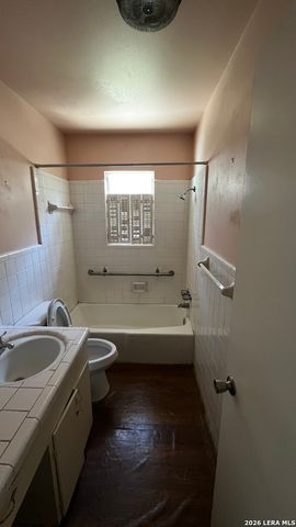 535 Twin Elm, Canyon Lake, TX 78133