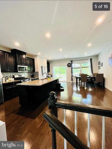 164 MULBERRY DR, Malvern, PA 19355