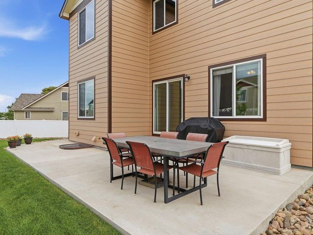 623 Goose Lake Ct, Windsor, CO 80550