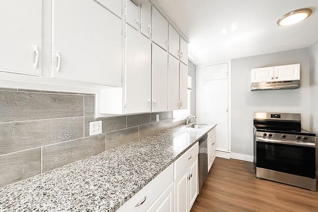 3015 AVE G, Council Bluffs, IA 51501