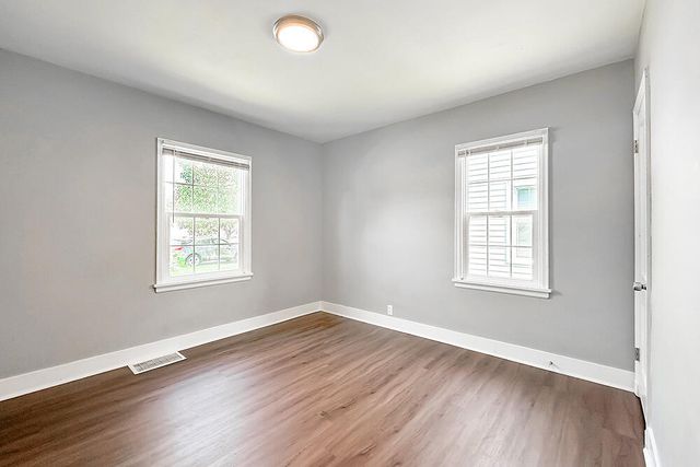 3015 AVE G, Council Bluffs, IA 51501