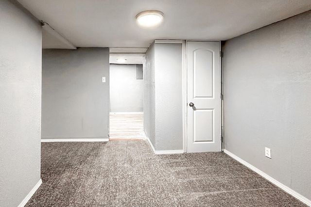 3015 AVE G, Council Bluffs, IA 51501