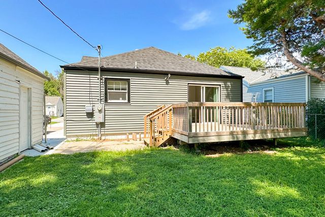 3015 AVE G, Council Bluffs, IA 51501