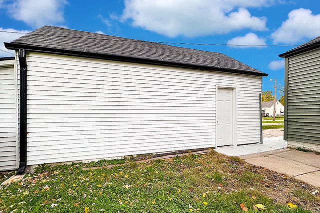 3015 AVE G, Council Bluffs, IA 51501