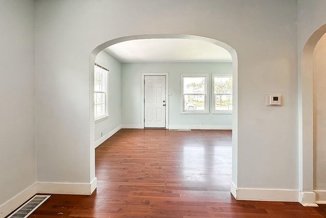 3015 AVE G, Council Bluffs, IA 51501