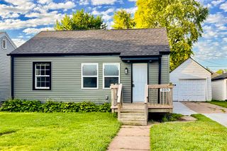 3015 AVE G, Council Bluffs, IA 51501