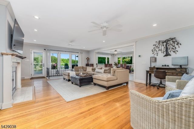 235 Hudson Ave, Hopatcong Boro, NJ 07843
