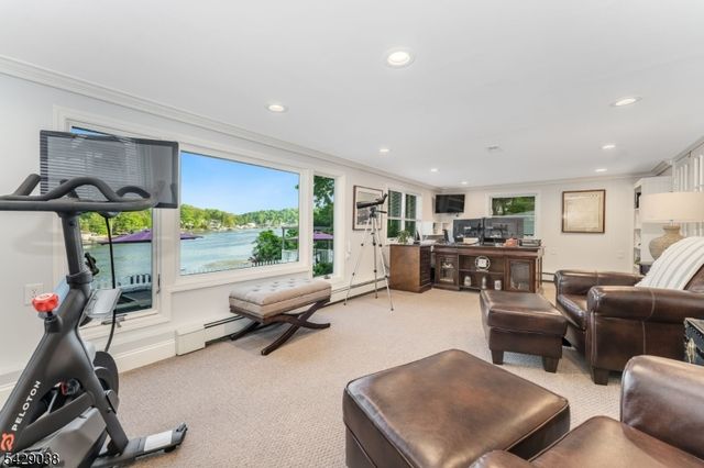 235 Hudson Ave, Hopatcong Boro, NJ 07843