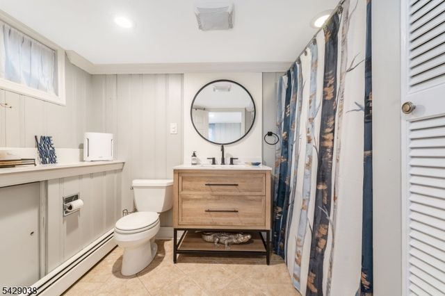 235 Hudson Ave, Hopatcong Boro, NJ 07843