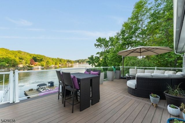 235 Hudson Ave, Hopatcong Boro, NJ 07843