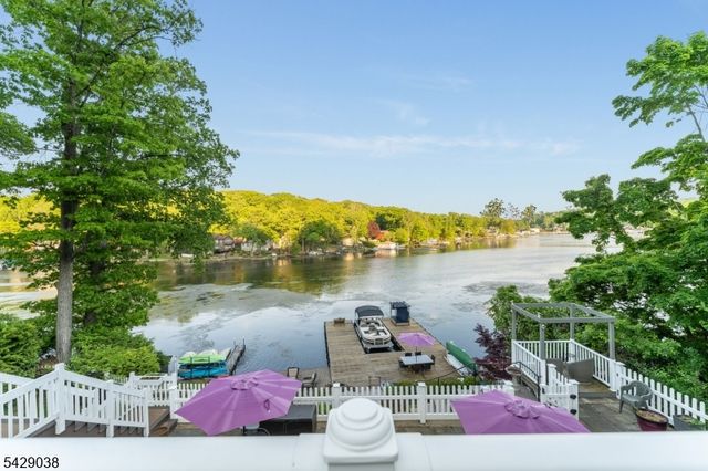 235 Hudson Ave, Hopatcong Boro, NJ 07843