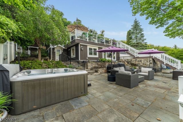 235 Hudson Ave, Hopatcong Boro, NJ 07843