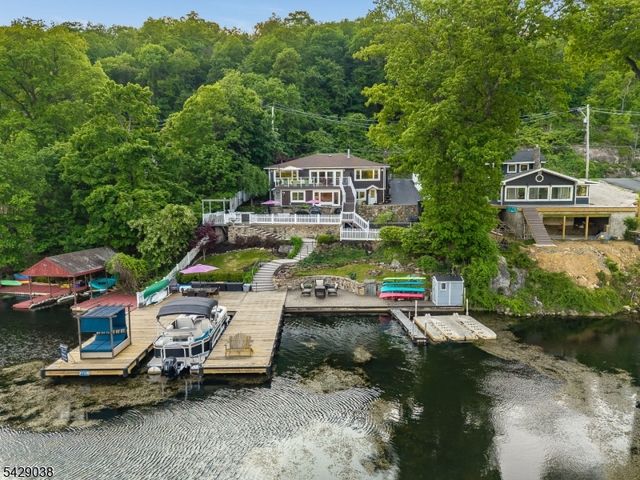 235 Hudson Ave, Hopatcong Boro, NJ 07843