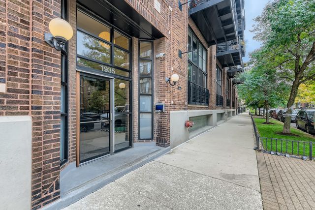 1935 N Fairfield Avenue 307, Chicago, IL 60647