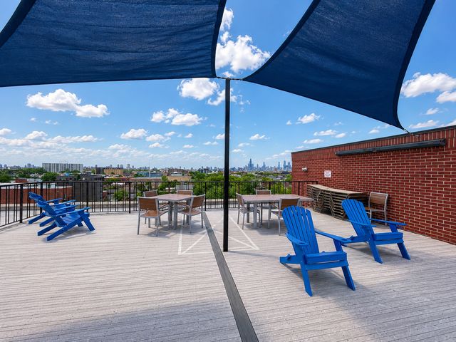 1935 N Fairfield Avenue 307, Chicago, IL 60647