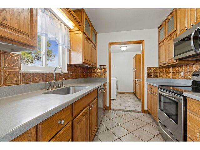 2318 Derby Hill Dr, Loveland, CO 80537