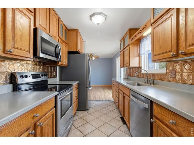 2318 Derby Hill Dr, Loveland, CO 80537